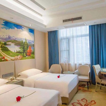 Vienna Hotel Nanyang People Road Extérieur photo
