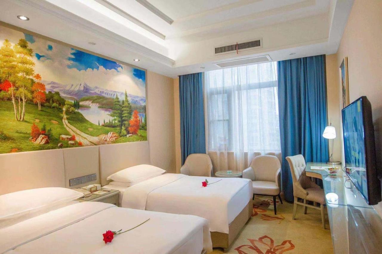 Vienna Hotel Nanyang People Road Extérieur photo