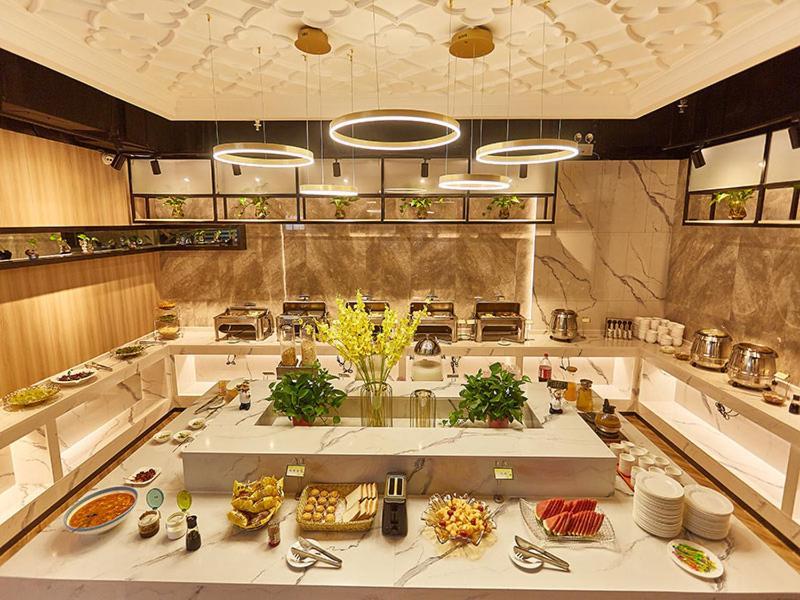 Vienna Hotel Nanyang People Road Extérieur photo