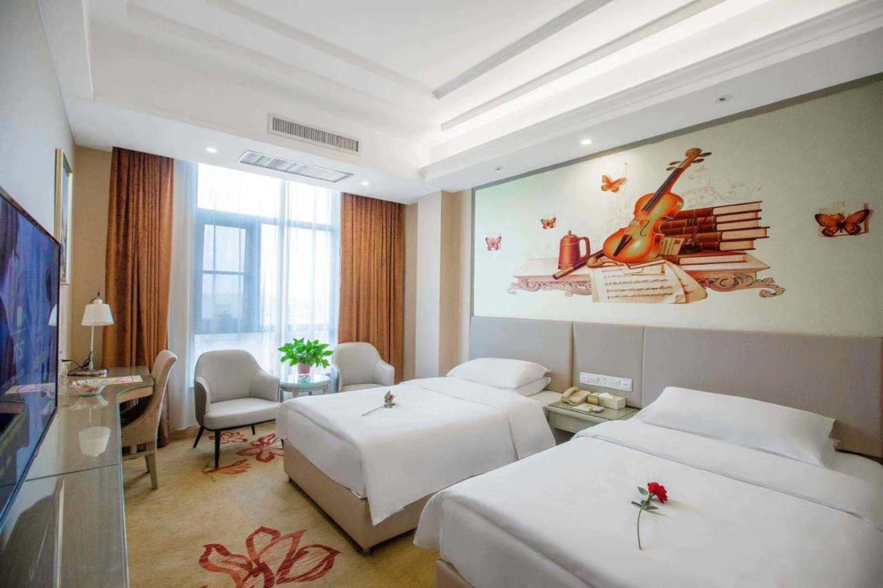Vienna Hotel Nanyang People Road Extérieur photo